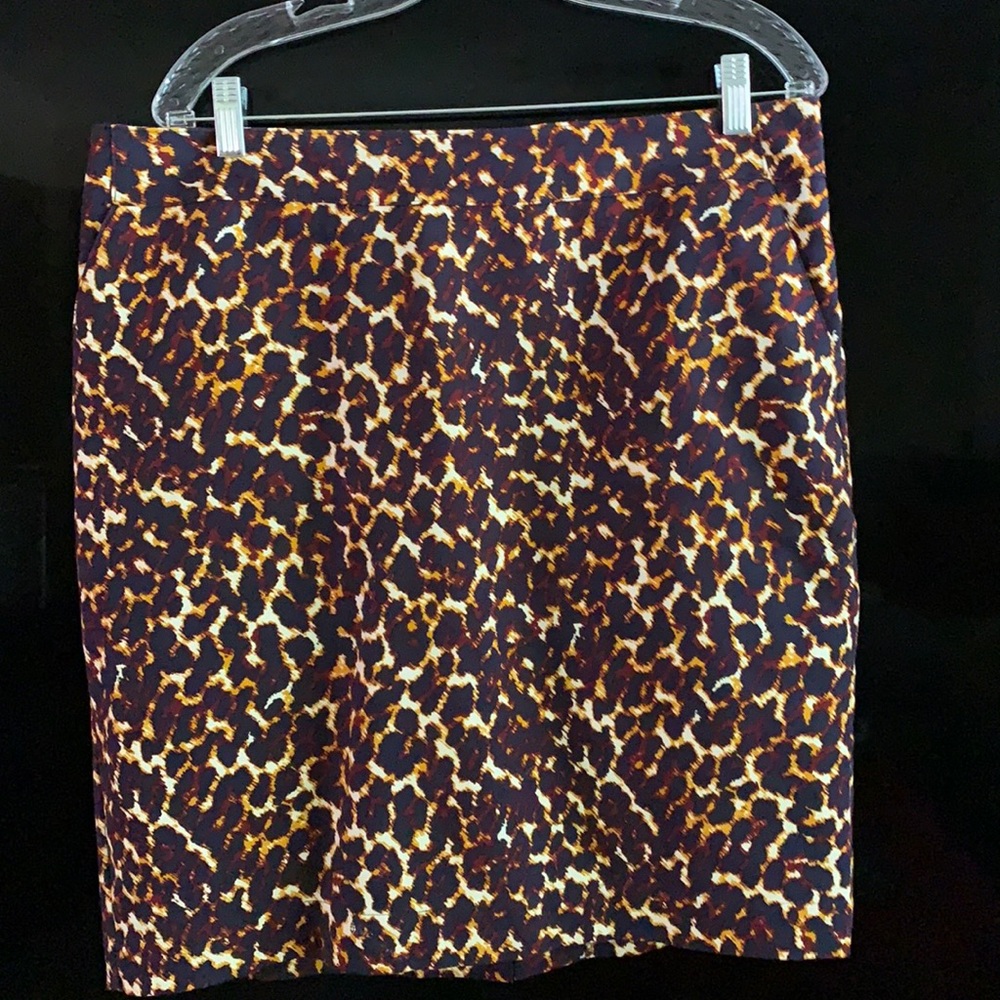 Women’s size 14 pencil skirt lined